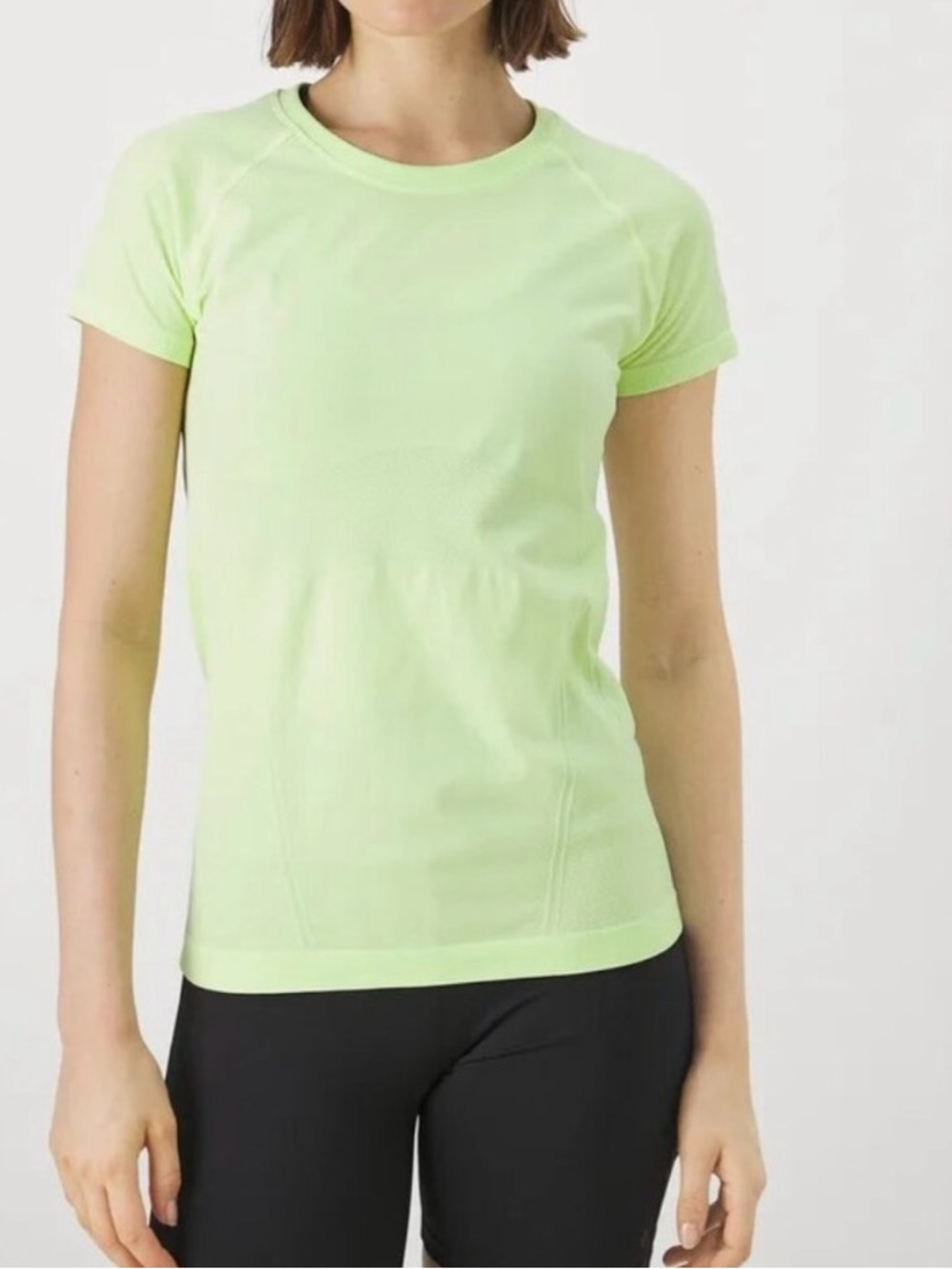 NWT Athleta Momentum Seamless Tee
